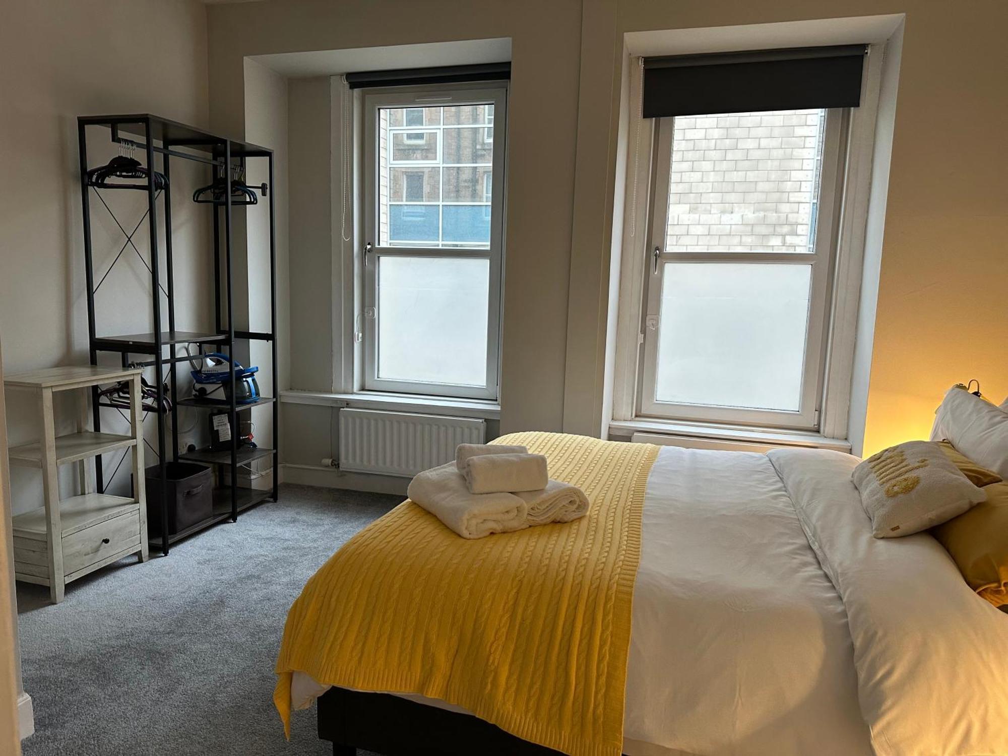 Two Bed Apartment 에든버러 외부 사진